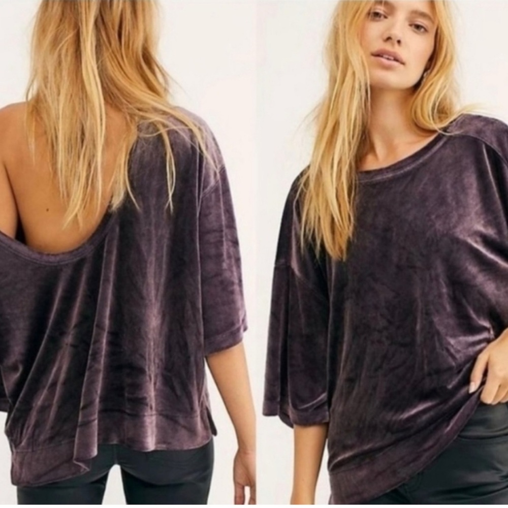 Free People  Women's Velvour  Sweatshirt in purple Small chest 44” Length 22”